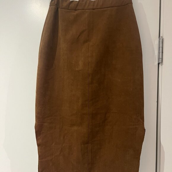 Aritzia Wilfred Free Suede Pencil Skirt with Side Slits - Size 0 - Picture 1 of 4